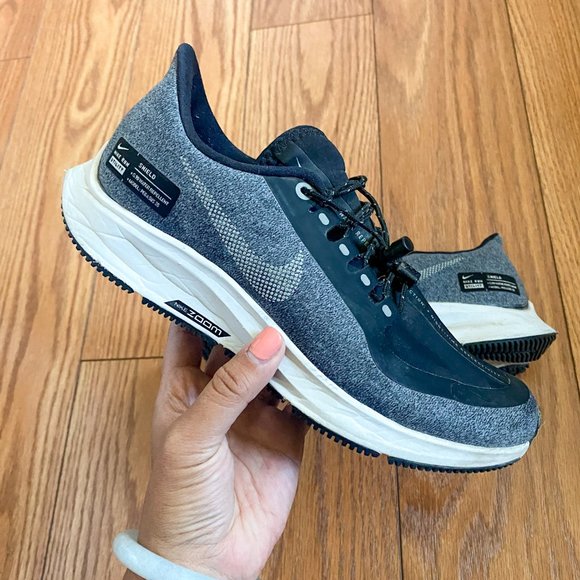Nike Air Zoom Pegasus 35 Shield - Picture 2 of 7